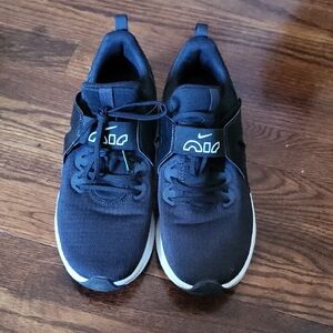 Nike AIRMAX Womens Black Sneakers with White Accents